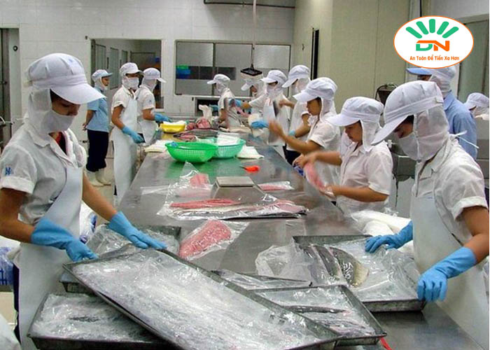 Quần áo bảo hộ lao động cho ngành thủy sản